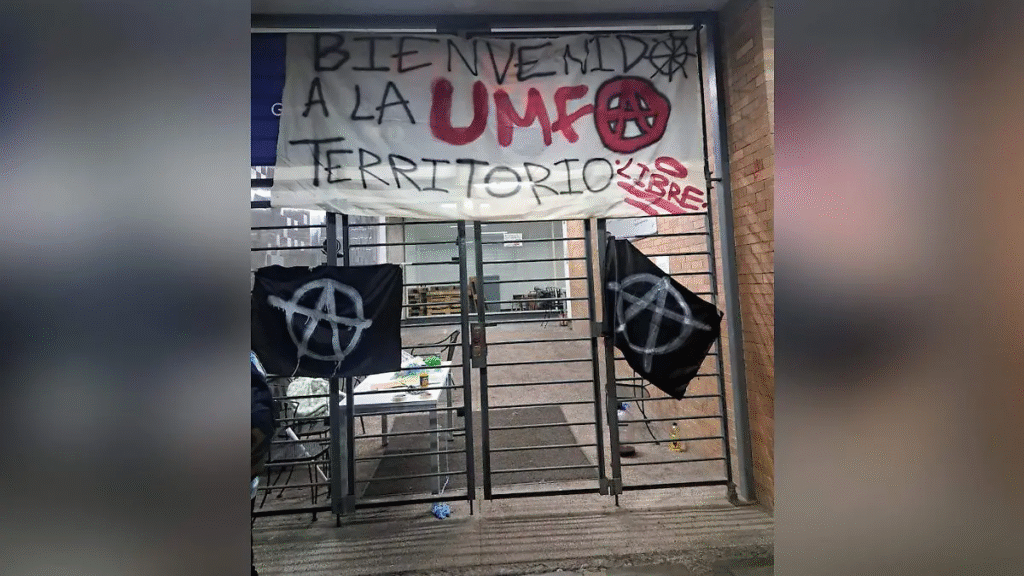 ¡No más abusos! Estudiantes de Arquitectura exigen justicia tras suicidio y omisiones