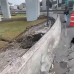 Se registra socavón con grieta de seis metros en el Puente de la Concordia, lugar de explosión de pipa