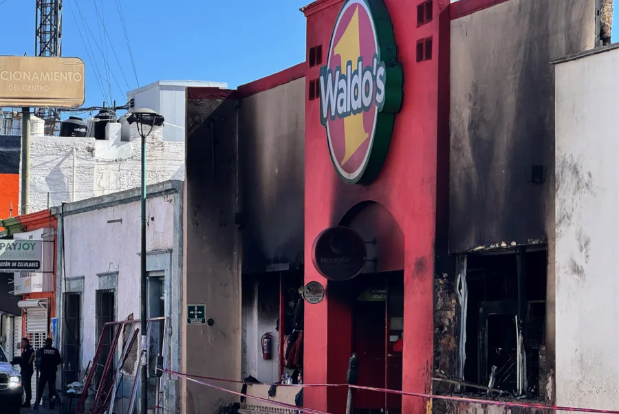 Incendio en Waldo’s deja 23 muertos y 68 tiendas cerradas; se investigan causas de explosión