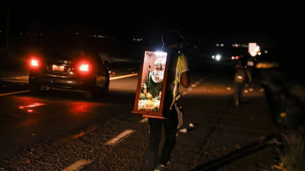 Atropella a peregrinos y huye dejando 8 lesionados en Nuevo León