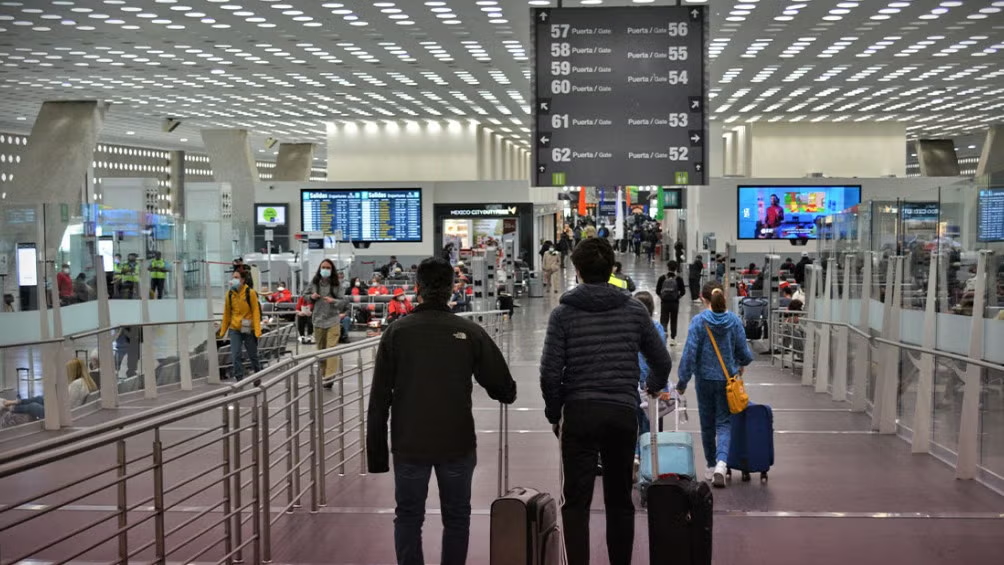 ¡Volar será más caro! AICM eleva la TUA; viajeros pagarán más en 2026 al hacer uso del aeropuerto